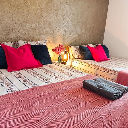 Urquinaona Rooms Барселона Екстериор снимка